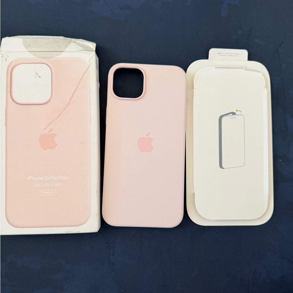 Apple iPhone 15 Pro Max Silicone Case - Soft Pink
